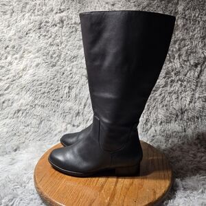 -Great Condition

-Only Worn Few Times

-Ultimate Comfort

-These Boots Honestly